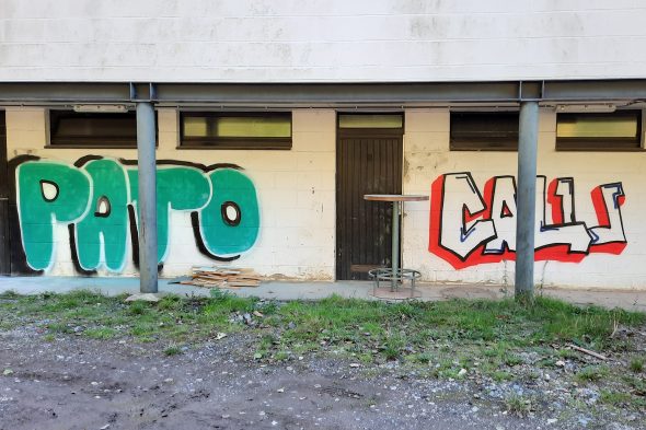 Vandalismus am Gebäude des Eupener Tauchclubs im Ortsteil Hütte (Bild: Chantal Delhez/BRF)