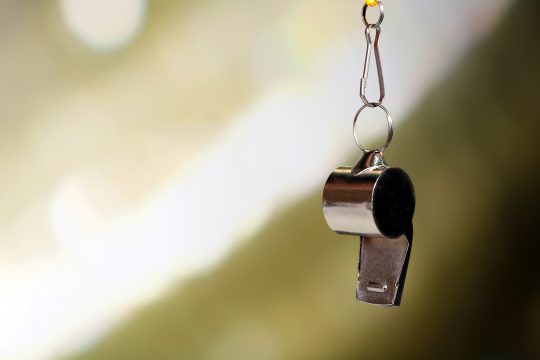 Trillerpfeife im Sport