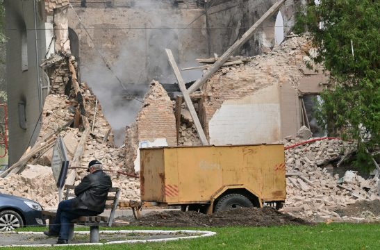 Ein Haus im Südwesten von Kiew, das von einer Drone getroffen wurde