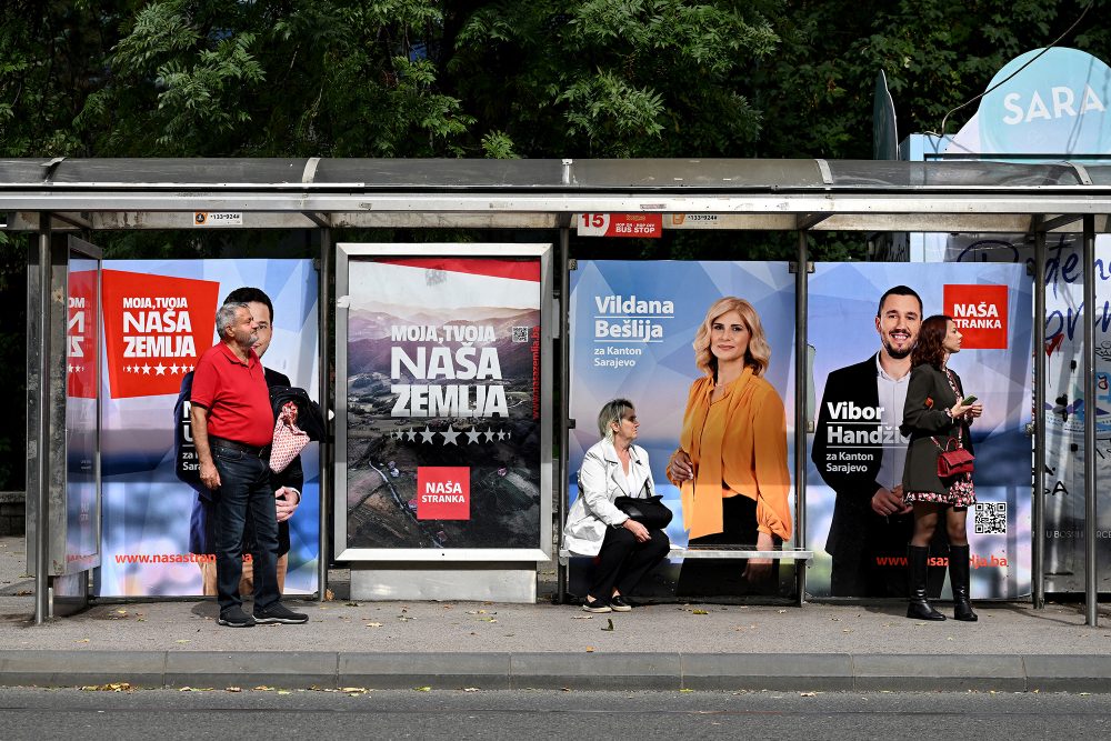 Wahlplakate in Sarajevo (Bild: Andrej Isakovic/AFP)