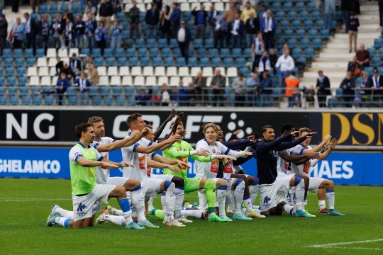 Die Spieler der KAA Gent freuen sich über ihren Sieg gegen den KV Mechelen (Blid: Kurt Desplenter/Belga)