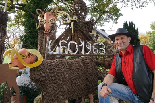 Leo George - Metallkünstler aus Braunlauf (Bild: Dogan Malicki/BRF)