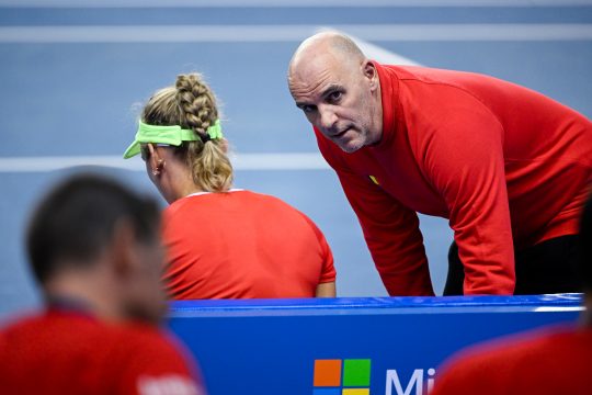 Elise Mertens mit Kapitän Johan Van Herck (Bild: Laurie Dieffambcq/Belga)
