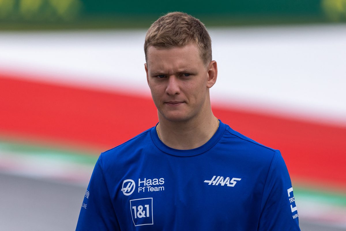 Mick Schumacher Darf Testrunden Im Formel-1-Mercedes Drehen - BRF ...