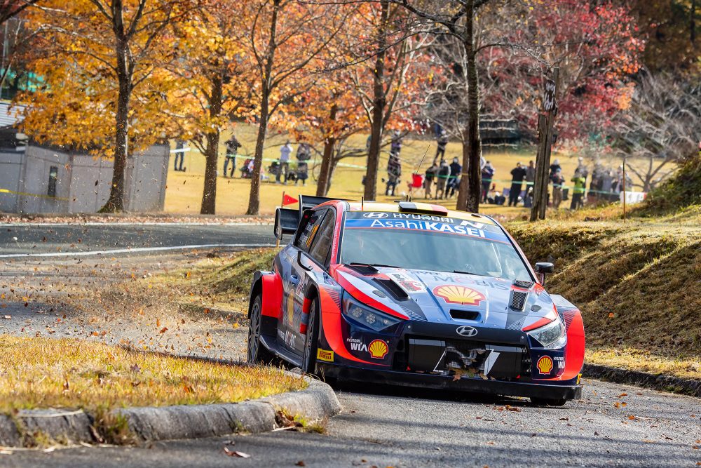 Thierry Neuville/Martijn Wydaeghe übernehmen in Japan die Führung (Bild: Fabien Dufour/Hyundai Motorsport)