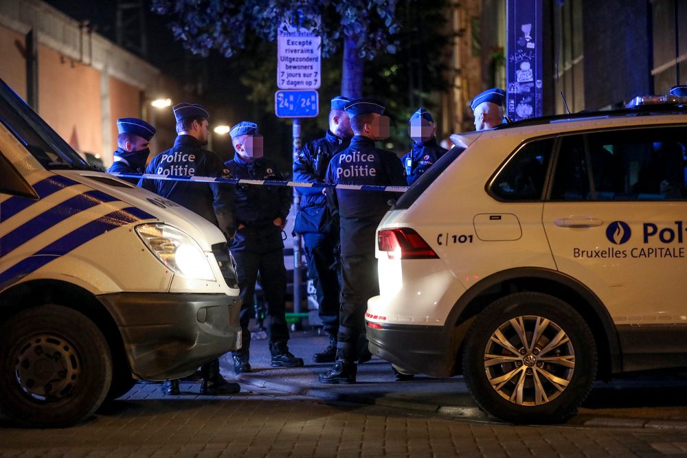 Messerangriff auf Polizisten in Brüssel-Schaerbeek (Bild: Hatim Kaghat/Belga)