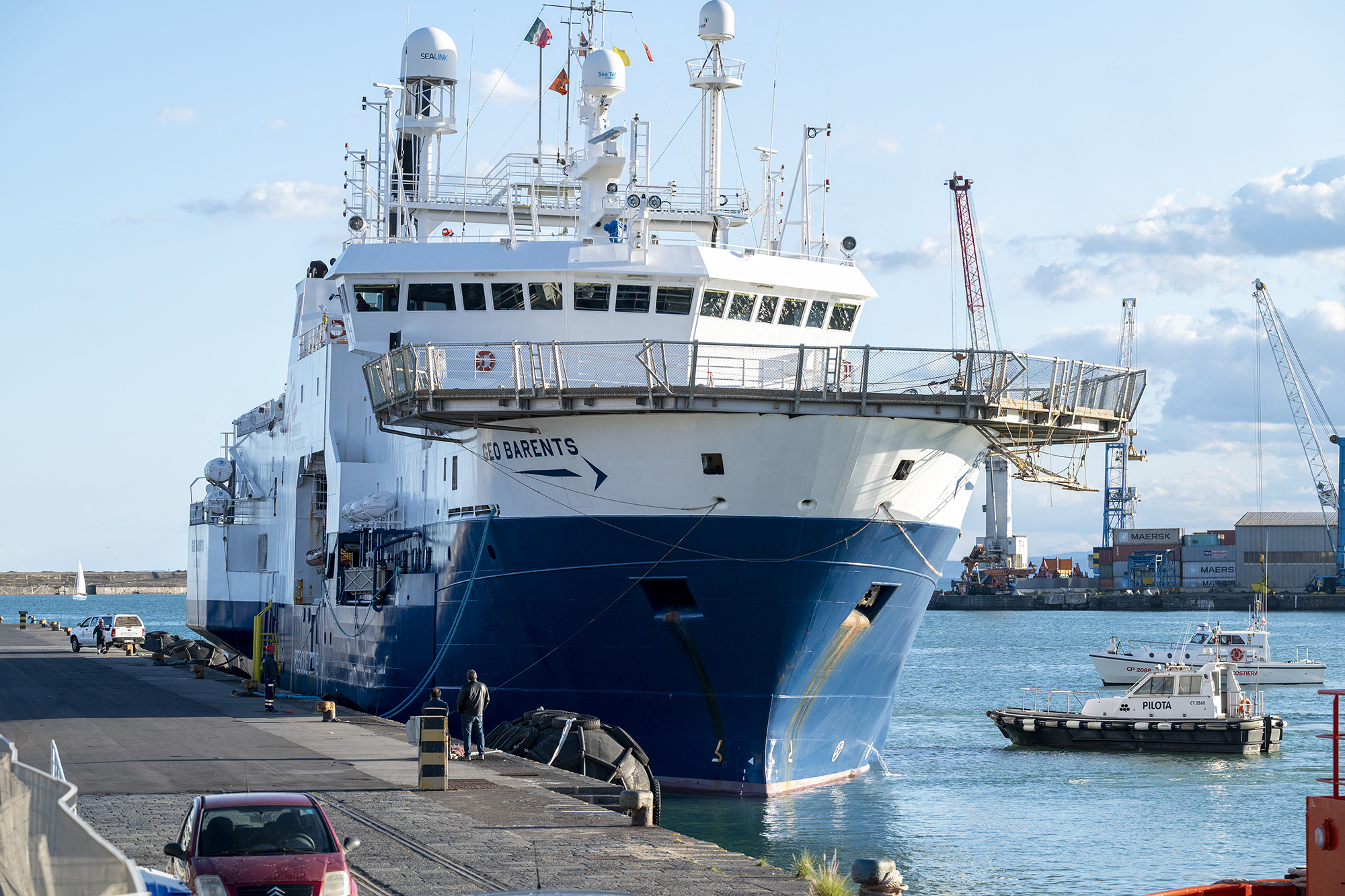 Das Rettungsschiff "Geo Barents" der Hilfsorganisation "Ärzte ohne Grenzen" im Hafen der sizilianischen Stadt Catania (Bild: Giovanni Isolino/AFP)