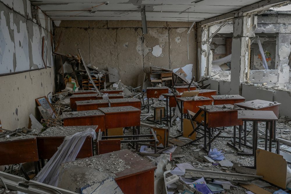 Zerstörte Schule in der Südukraine (Archivbild: Bulent Kilic/AFP)