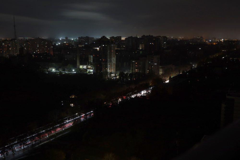 Die südukrainische Stadt Odessa während eines Stromausfalls (Bild: Oleksandr Gimanov/AFP)