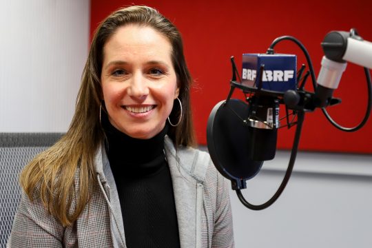 Susanne Schaus zu Gast im BRF-Studio (Bild: Julien Claessen/BRF)