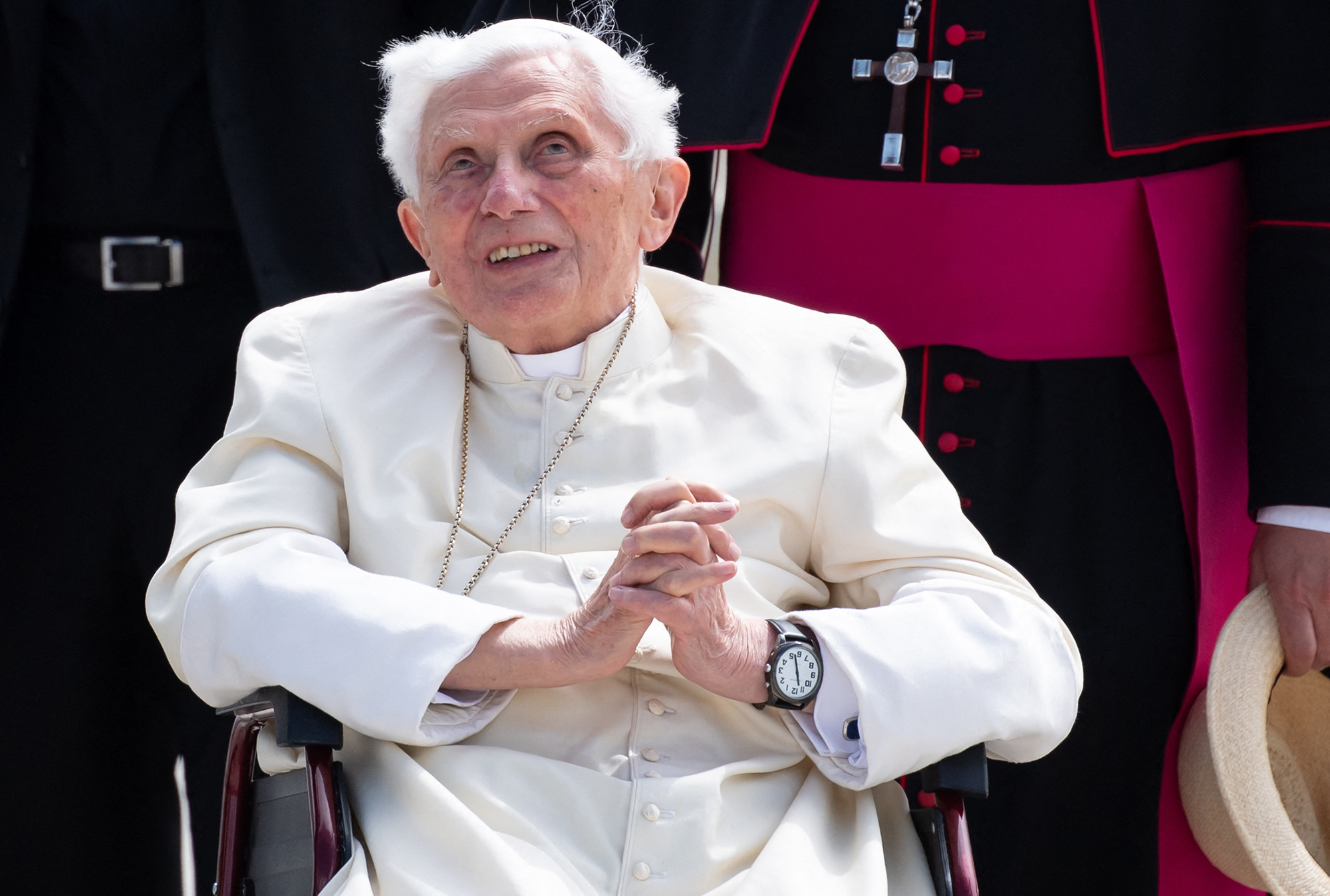 Der emeritierte Papst Benedikt XVI. im Juni 2020 (Bild: Sven Hoppe/AFP)