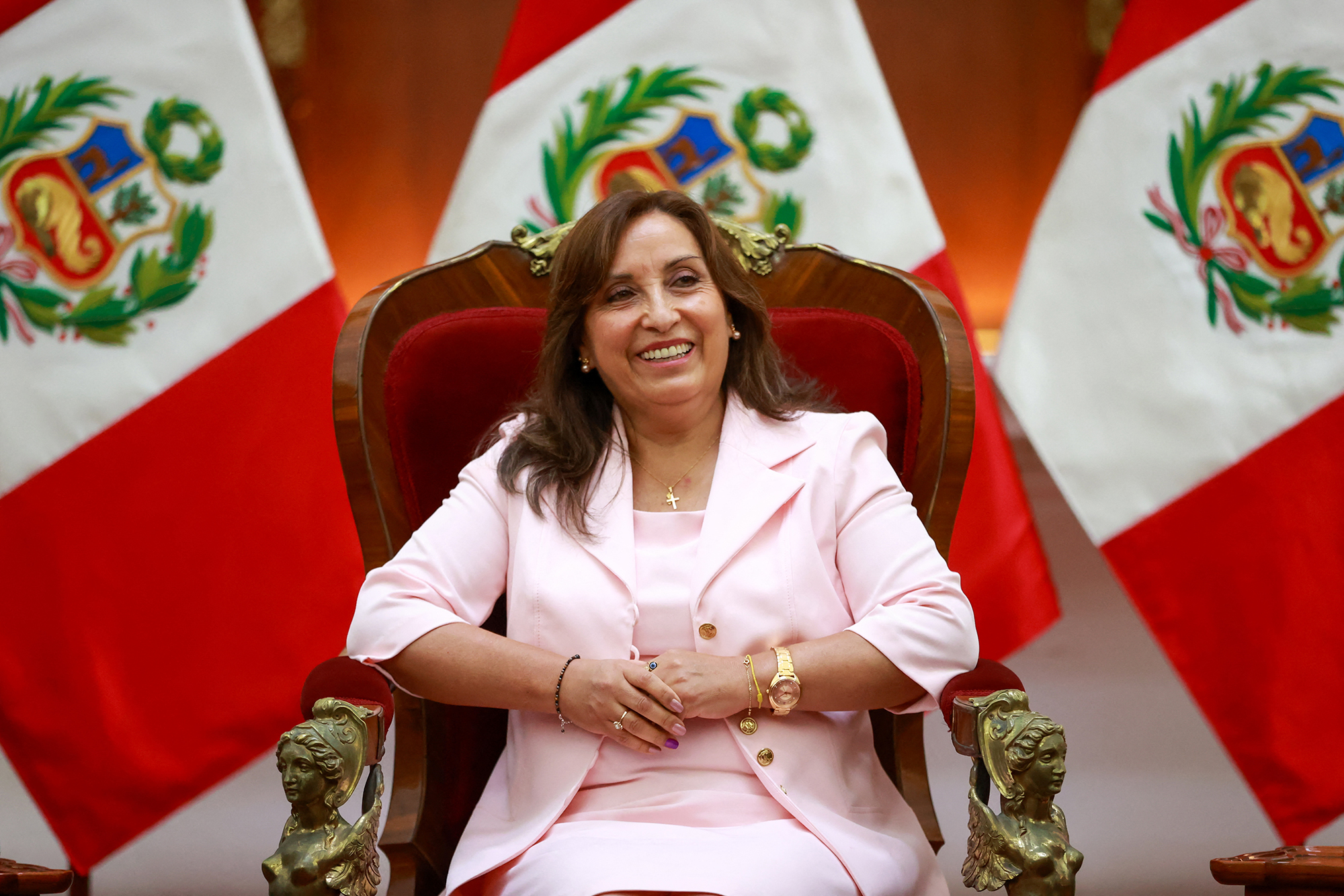 Perus neue Präsidentin Dina Boluarte (Bild: Victor Gonzales/Peruvian Presidency/AFP)