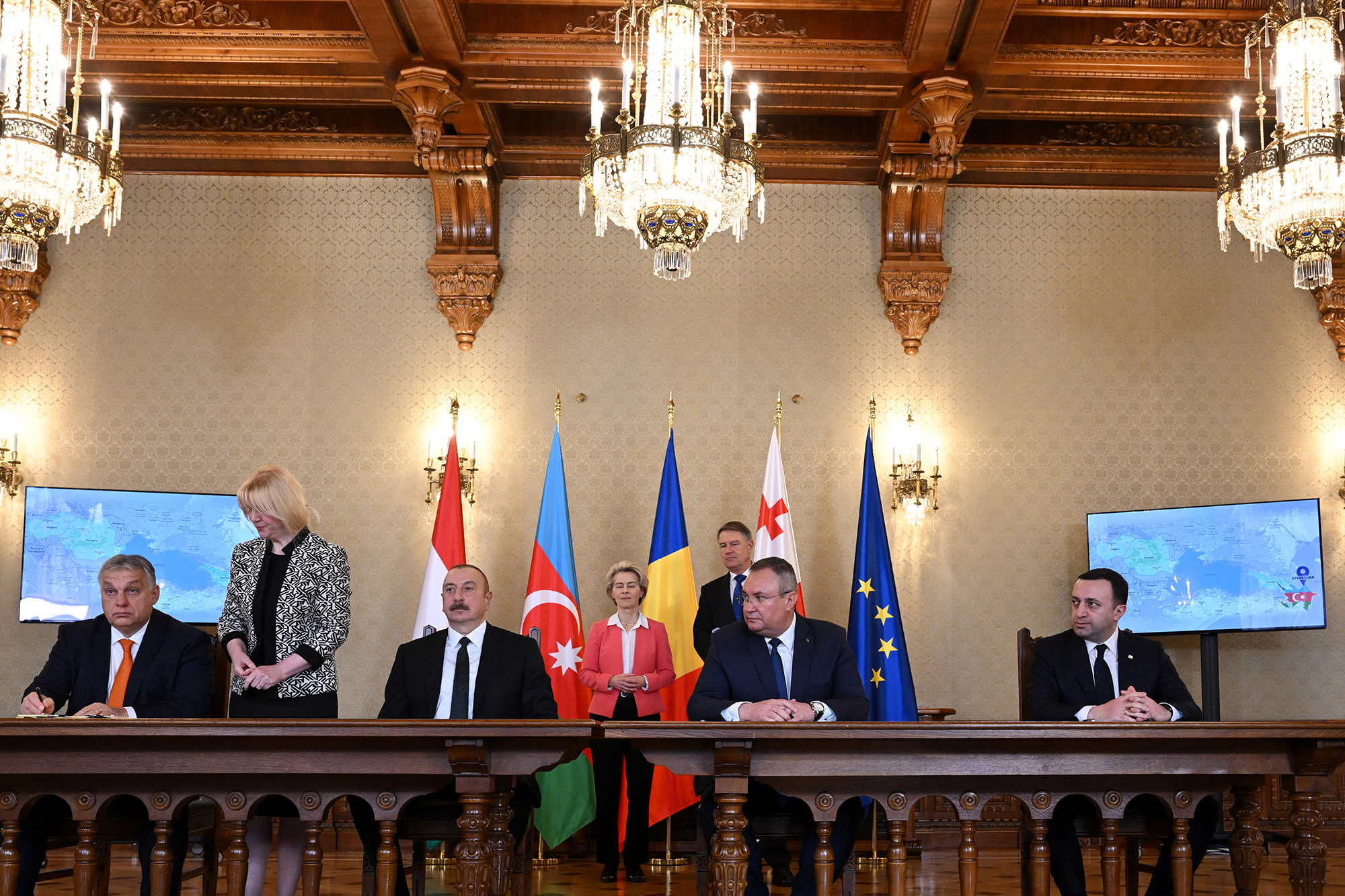 Ungarn, Aserbaidschan, Rumänien und Georgien unterzeichnen ein Abkommen über den Bau eines Unterwasser-Elektrizitätskabels (Bild: Daniel Mihailescu/AFP)