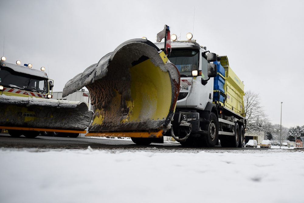 Schneepflug in Tours (Bild: Guillaume Souvant/AFP)