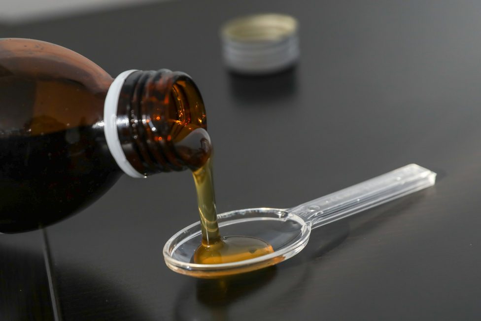 Hustensaft (Illustrationsbild: © I-D-N/PantherMedia)