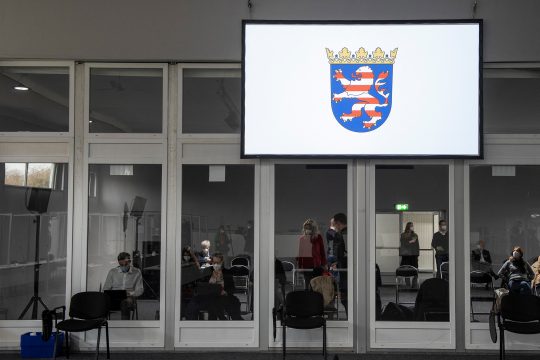 Das Landgericht Wiesbaden fällte das Urteil gegen Hanno Berger (Bild: Bernd Roessler/Pool/AFP)