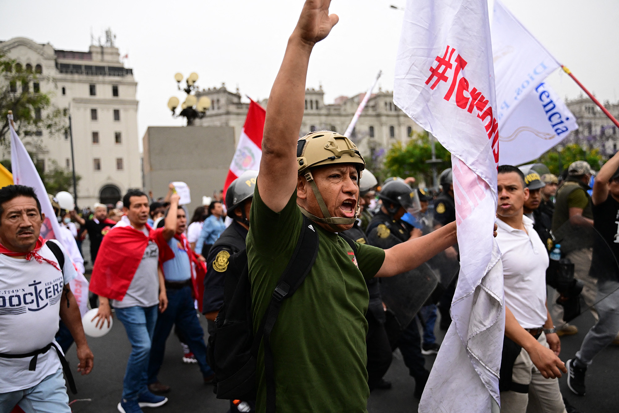 Proteste in Lima am Freitag (Bild: Martin Bernetti/AFP)