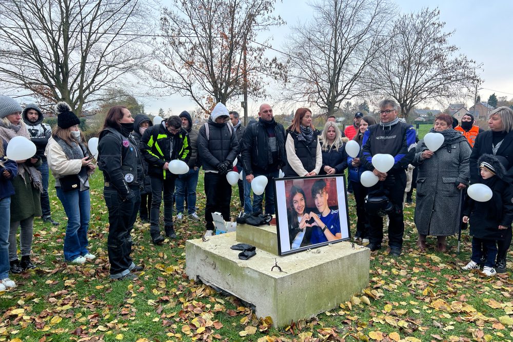 Gedenkveranstaltungen für Margaux und Romain in Hannut (Bild: Didier De Hoe/Belga)