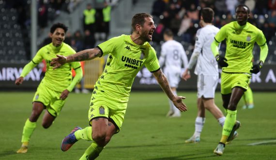 Marcq jubelt nach seinem Treffer zum 2:1 (Bild: Virginie Lefour/Belga)