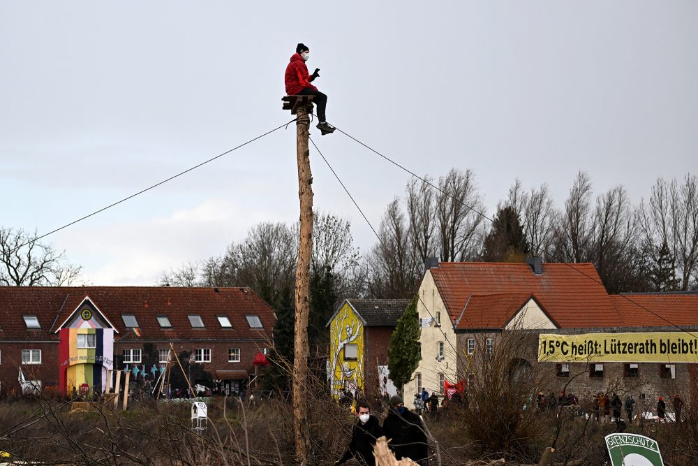 Aktivisten am Sonntag in Lützerath (Bild: Ina Fassbender/AFP)