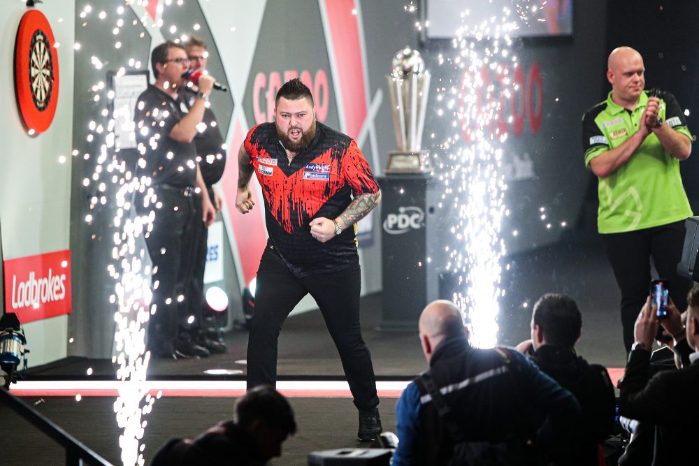 Michael Smith ist Darts-Weltmeister 2023