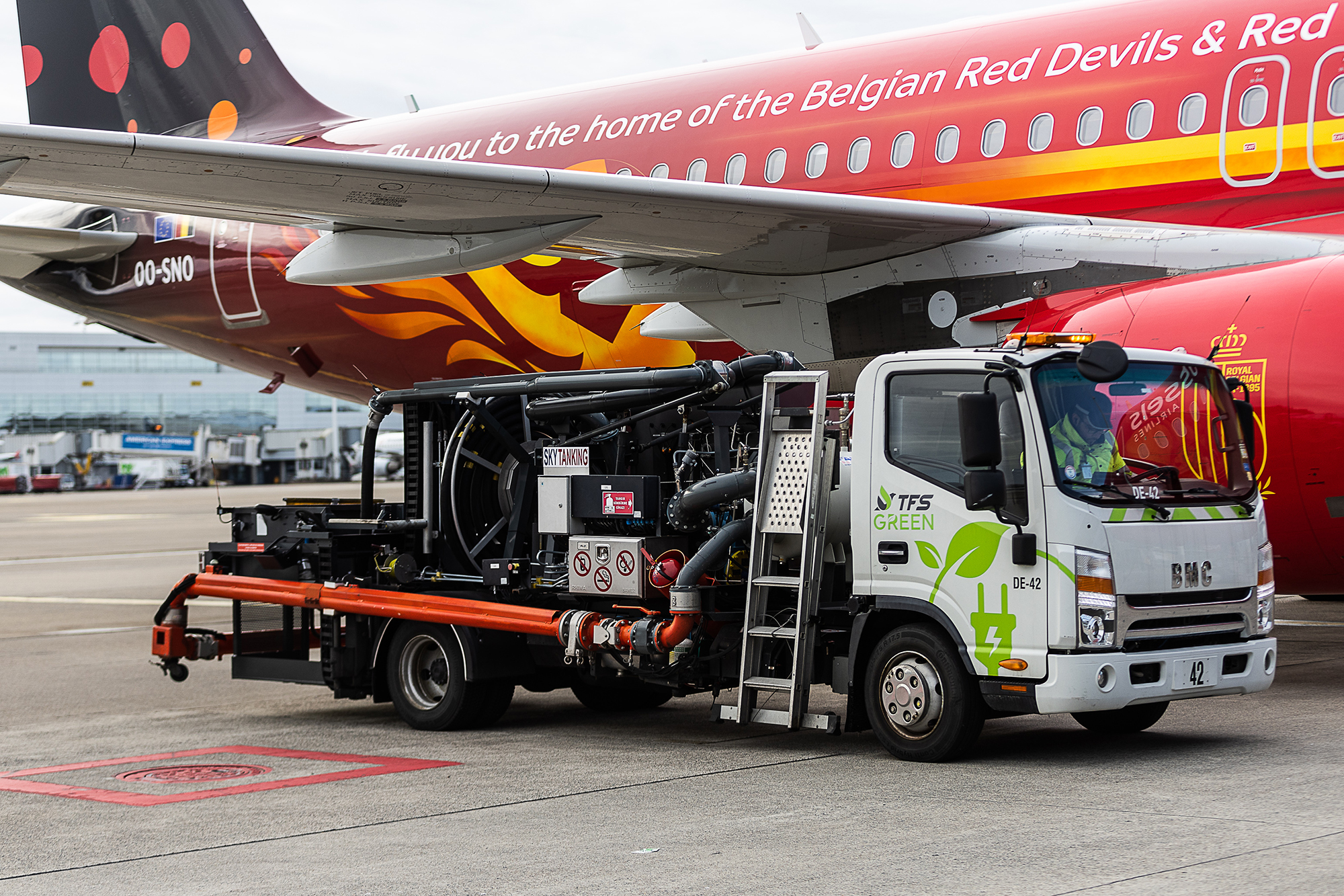 Brussels Airlines startet erstmals mit nachhaltigem Treibstoff SAF (Bild: James Arthur Gekiere/Belga)