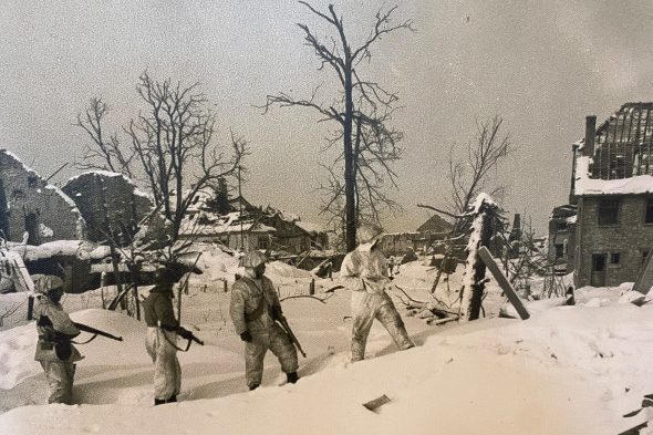 Die letzten Tage des Hugh Francis McHugh: Ausstellung im Schloss Wallerode (Bild Simonne Doepgen/BRF)