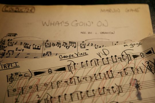 Die Originaltexte von Marvin Gayes berühmtesten Liedern "I Heard It Through The Grapevine" und "What's Goin On" (Bild: Hugo Philpott/EPA)