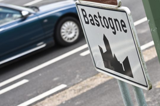 Ortsschild von Bastogne (Illustrationsbild: Jean-Luc Flemal/Belga)