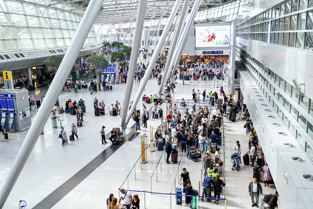 Flughafen Düsseldorf (Archivbild: Ina Fassbender/AFP)