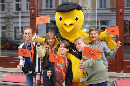 Teil der Kinderjury 2022 (Bild: Goldener Spatz/Medienzentrum)