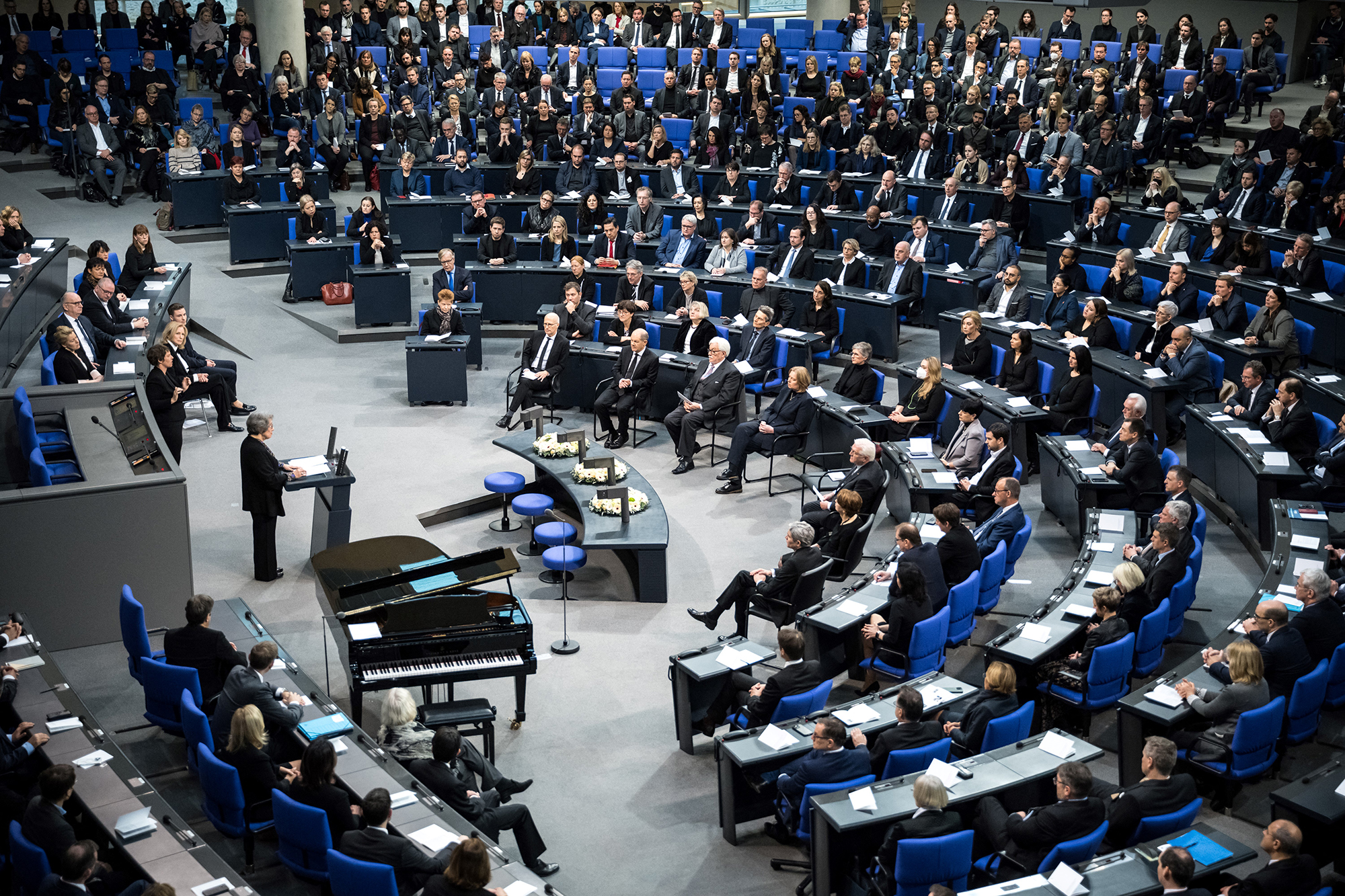 Die Holocaust-Überlebende Rozette Kats hielt bei der Zeremonie zum Holocaust-Gedenktag im Bundestag in Berlin eine Rede (Bild: Stefanie Loos/AFP)