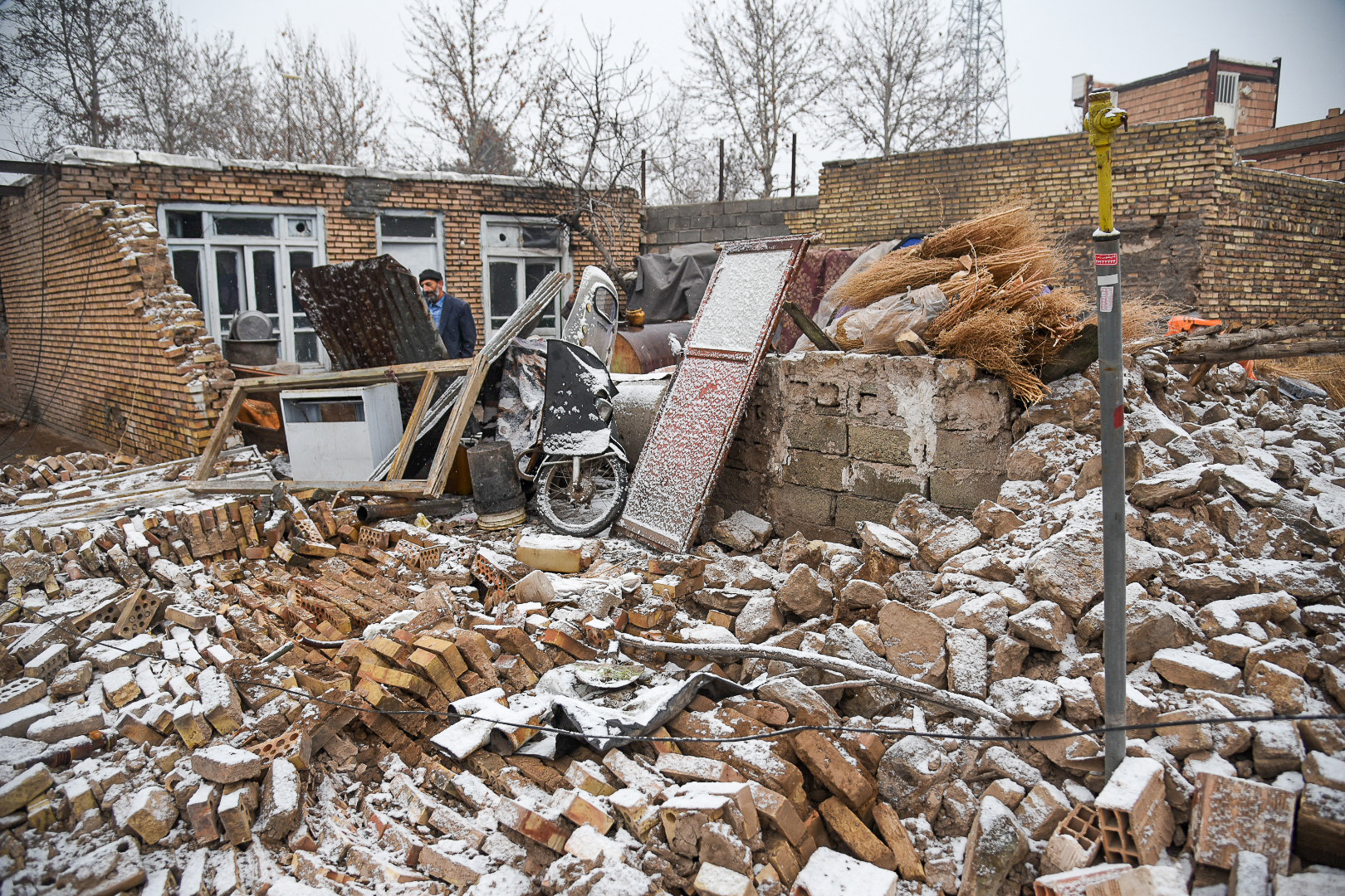 Zerstörungen in dem Ort Khoy nach dem Erdbeben am Samstagabend (Bild: Soheil Faraji/ISNA/AFP)