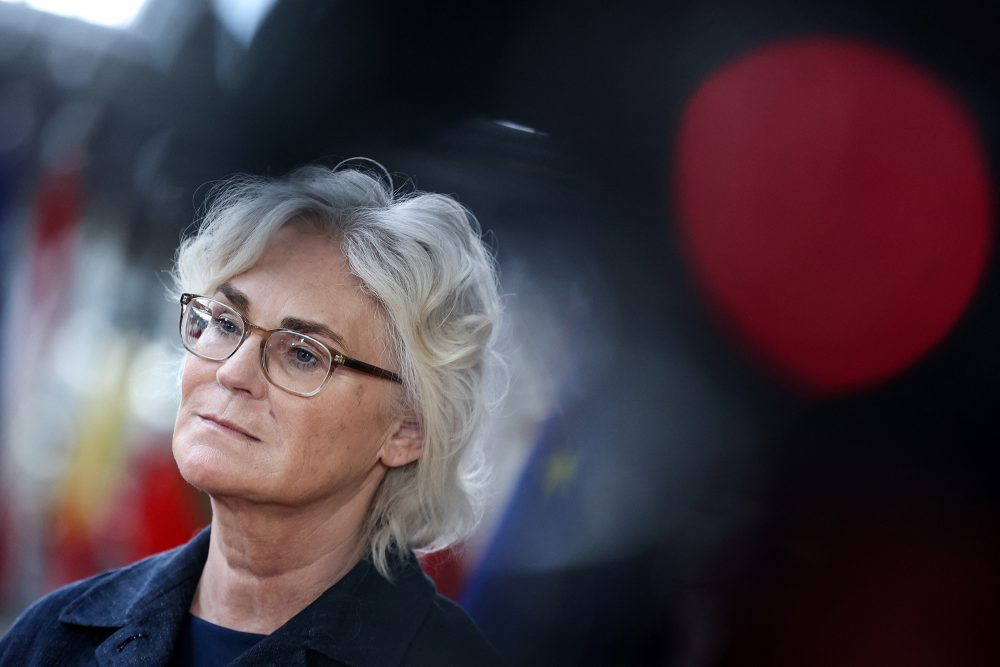Deutschlands Verteidigungsministerin Christine Lambrecht (Bild: Kenzo Tribouillard/AFP)