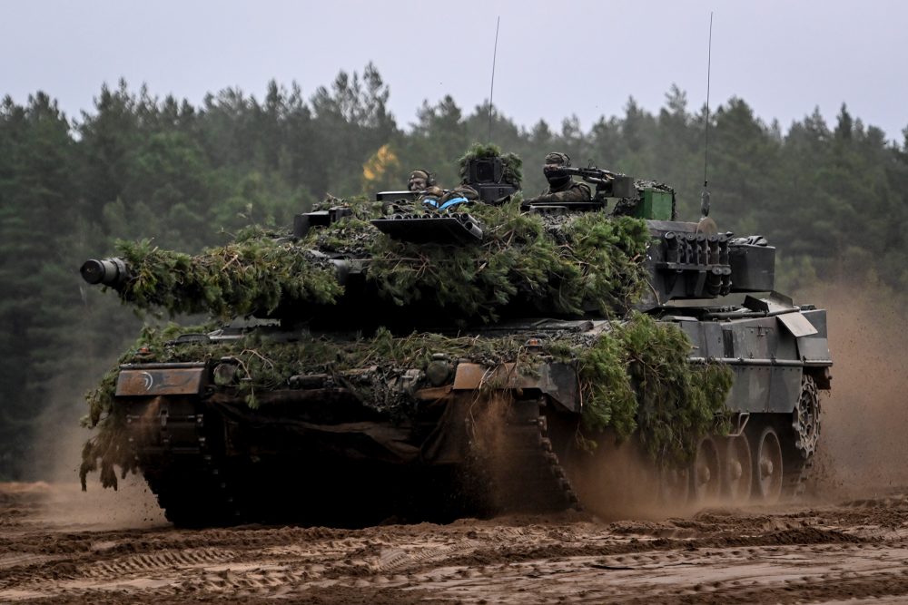 Leopard-Kampfpanzer bei einer Übung (Bild: Dirk Waem/Belga)