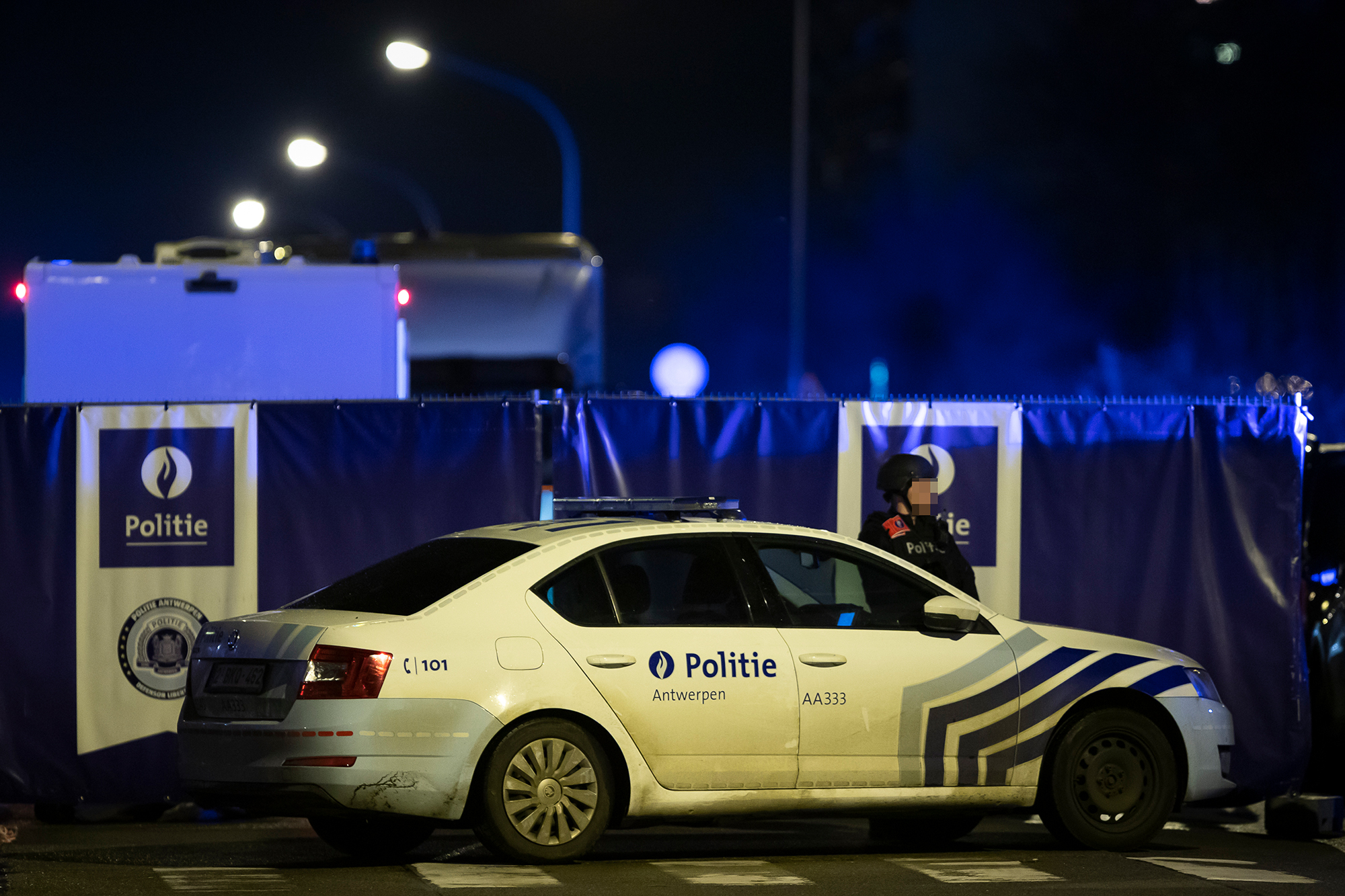 Polizei am Tatort in Merksem (Bild: Kristof Van Accom/Belga)