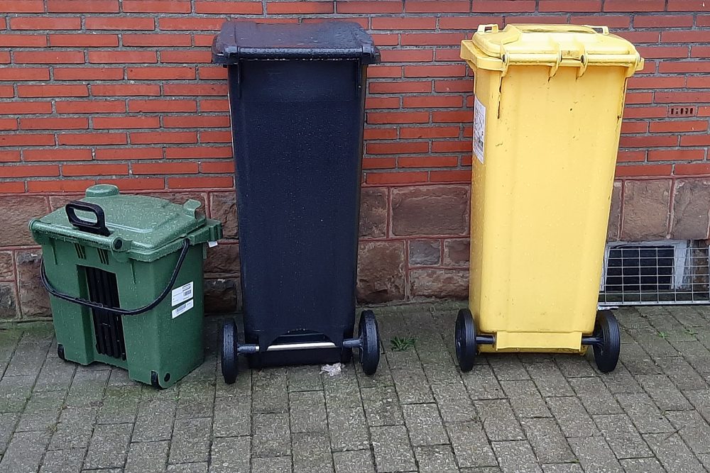 Neues Müllentsorgungssystem in Lontzen (Bild: Manuel Zimmermann/BRF)