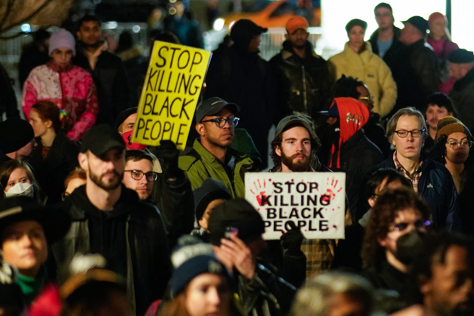 Protest gegen den tödlichen Polizeieinsatz in New York am Samstag (Bild: Eduardo Munoz/AFP)