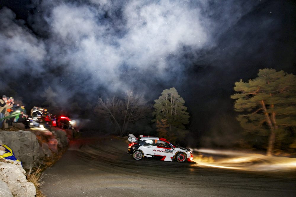 Sébastien Ogier/Vincent Landais beim Auftakt der Rallye Monte-Carlo (Bild: Toyota Gazoo Racing)