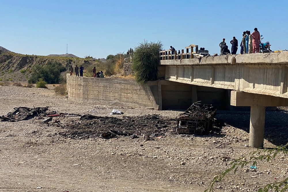 Busunglück in der pakistanischen Provinz Balochistan (Bild: Ismail Sasoli/AFP)