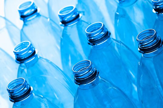 Plastikflaschen (Illustrationsbild: ©limpido/PantherMedia)