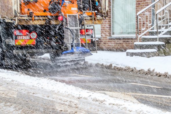 Verkehrschaos Durch Schnee Und Glatte Straßen - BRF Nachrichten