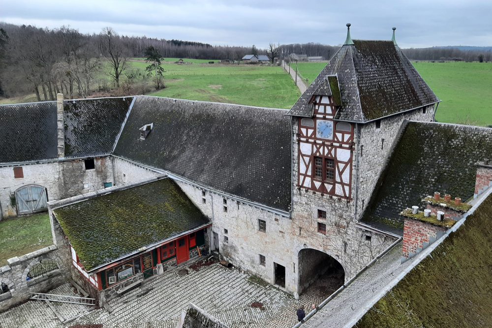 Ortsbesichtigung der Hergenrather Eyneburg (Bild: Michaela Brück/BRF)