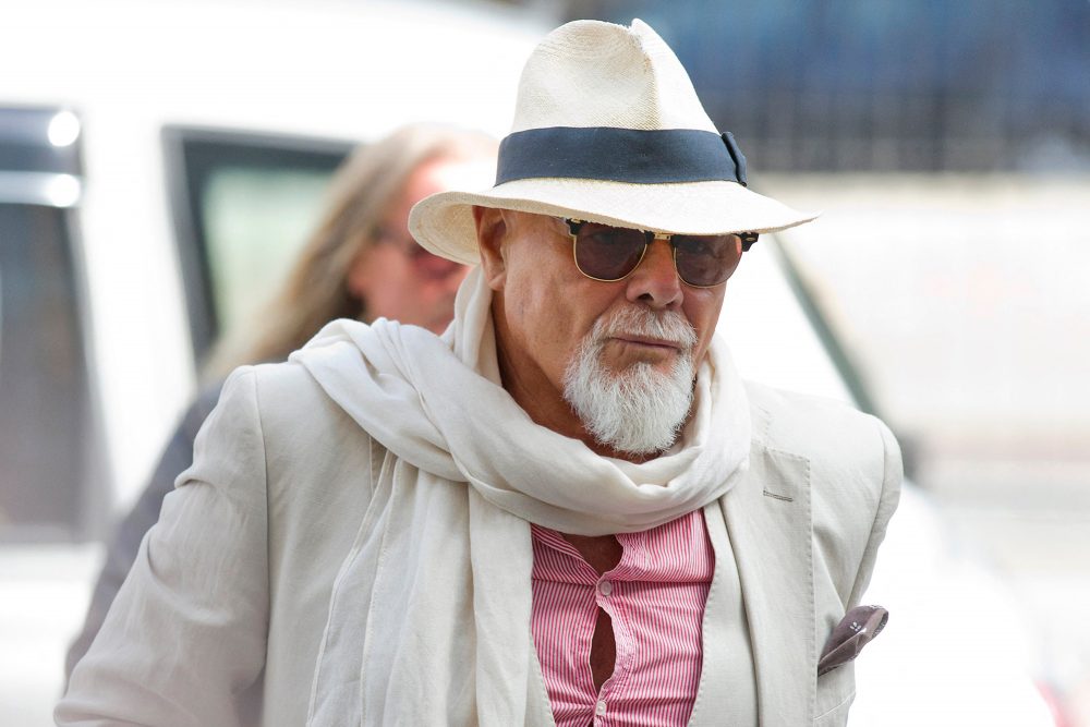 Der ehemalige britische Popstar Gary Glitter vor einer Gerichtsverhandlung im Jahr 2014 (Archivbild: Justin Tallis/AFP)