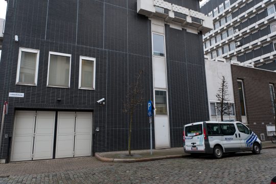 Häftlingstransport vor der Antwerpener Anklagekammer (Archivbild: Jonas Roosens/Belga)