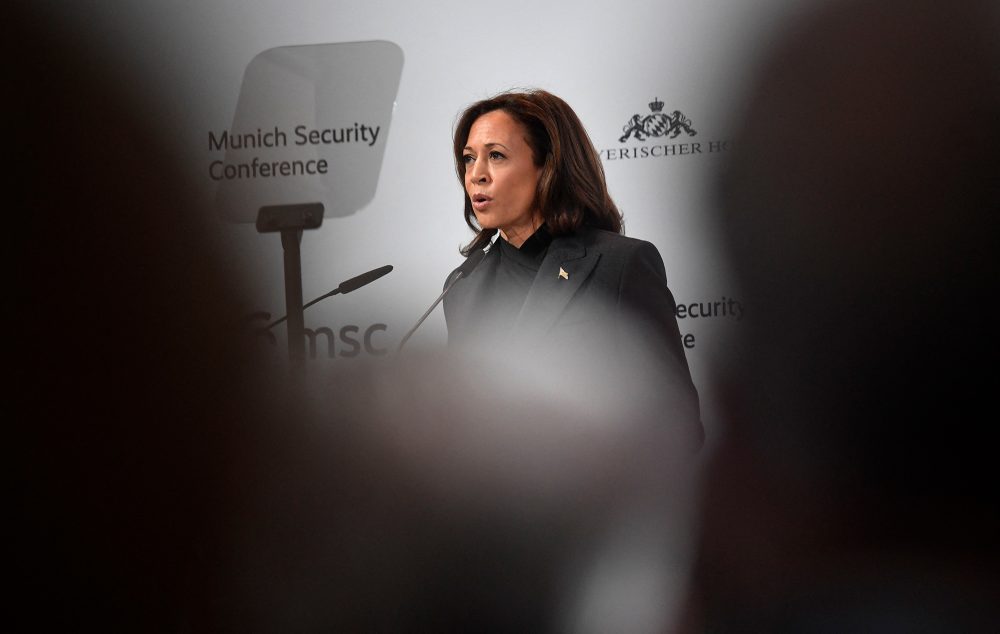 Kamala Harris bei der Sicherheitskonferenz in München (Bild: Thomas Kienzle/AFP)