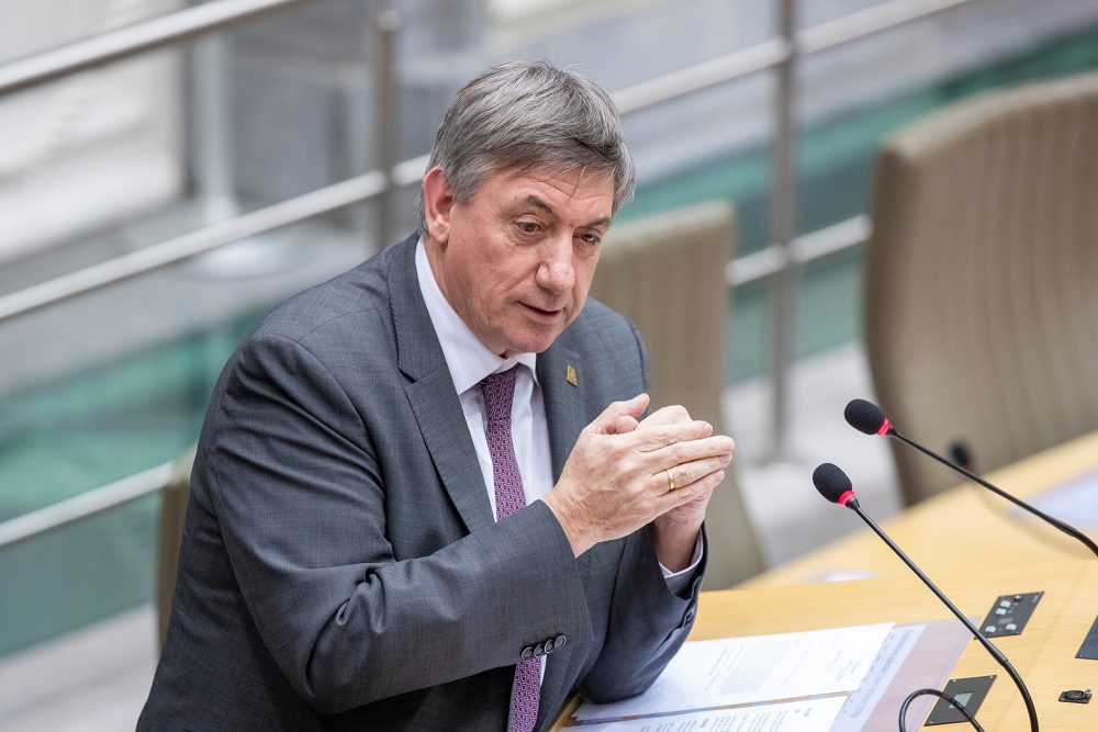 Ministerpräsident Jan Jambon im flämischen Parlament (Archivbild: Nicolas Maeterlinck/Belga)