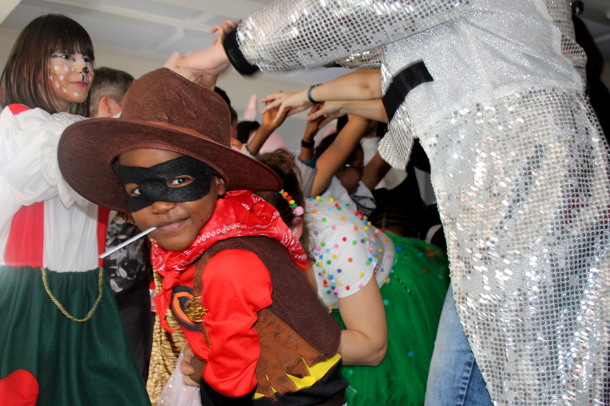 Karneval im Asylbewerberheim Belle-Vue in Eupen (Bild: Michaela Brück/BRF)