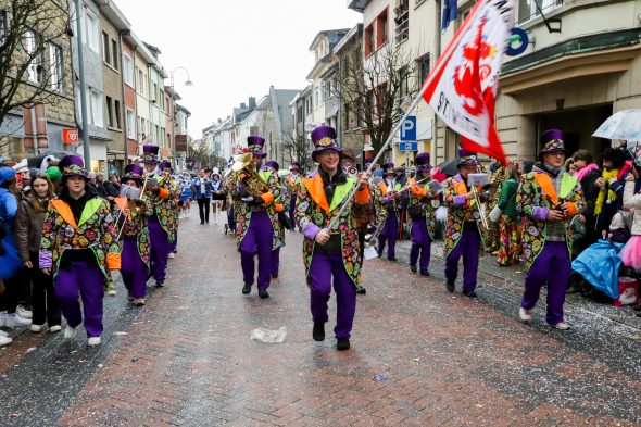 Karnevalszug in St. Vith (Bild: Julien Claessen/BRF)