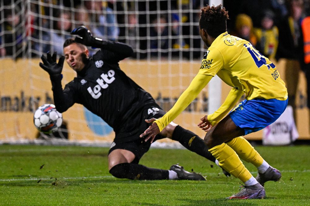 Westerlo-Spieler Nene Dorgeles trifft gegen Union Saint-Gilloise (Bild: Laurie Dieffembacq/Belga)